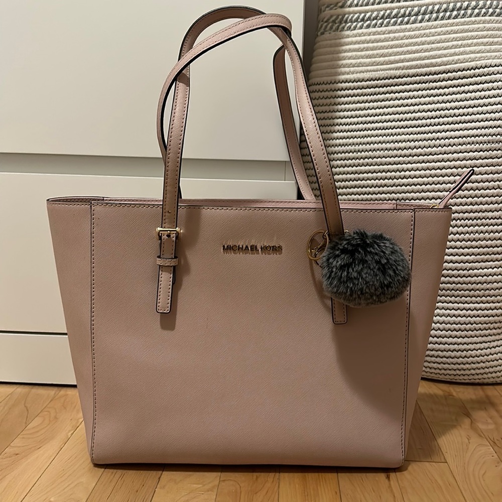 Micheal kors pink/mauve back